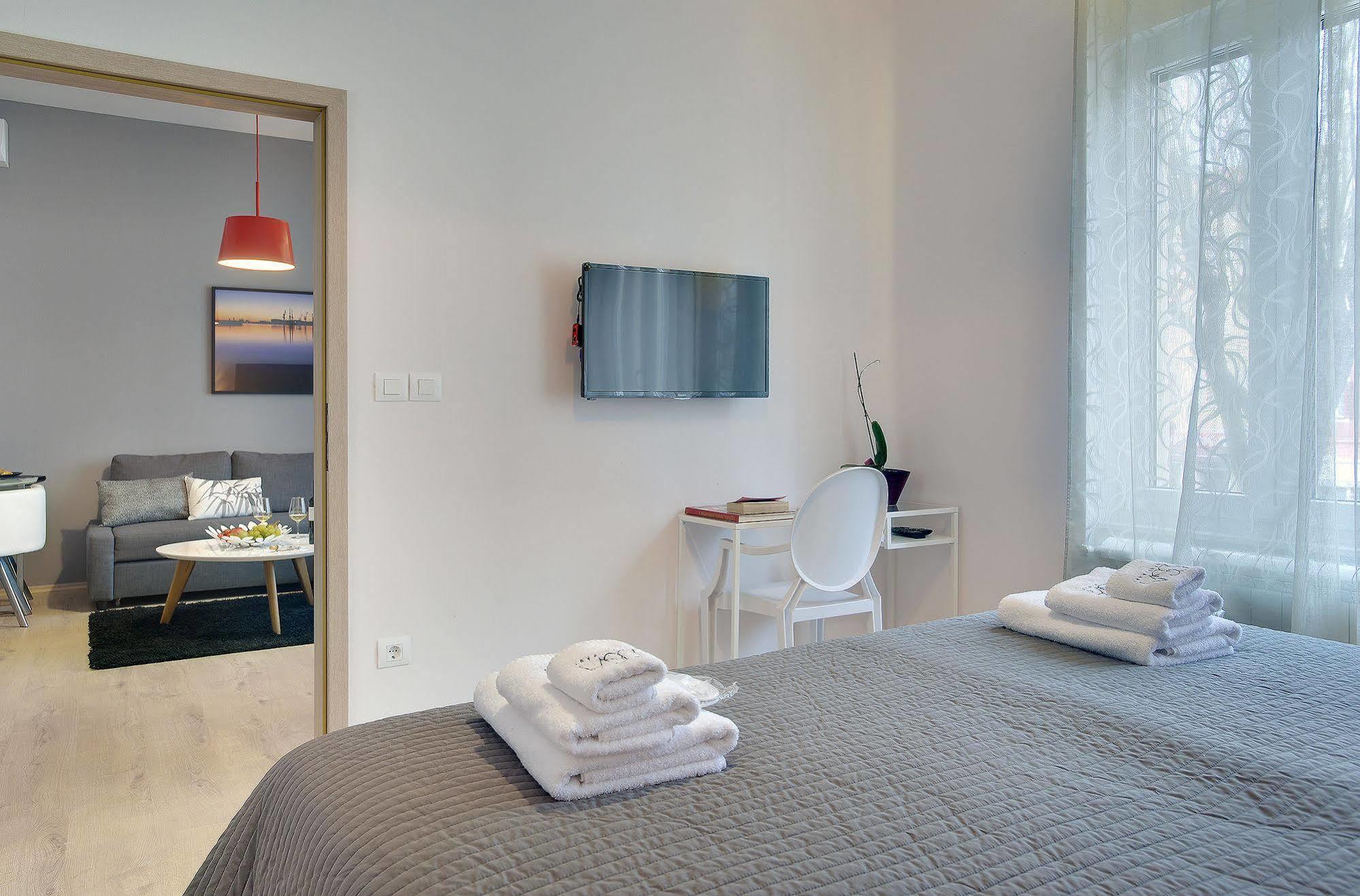 Apartment D&a Center With Free Parking *