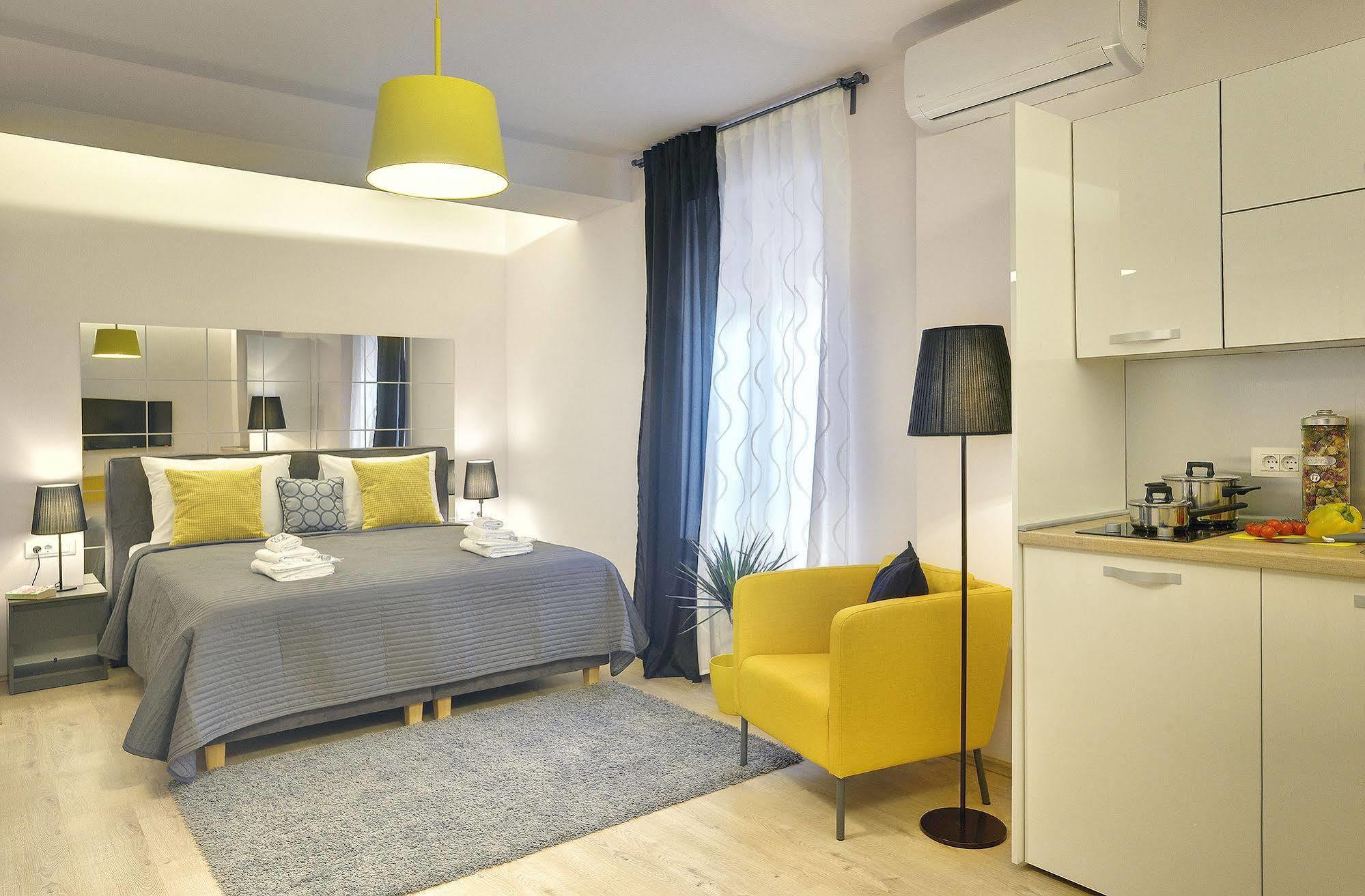 D&a Center With Free Parking Apartment