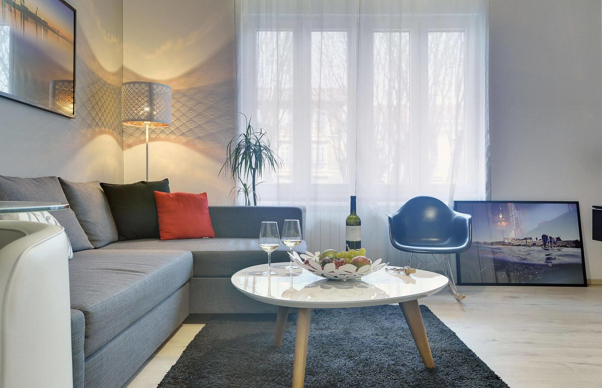 Apartment D&a Center With Free Parking *