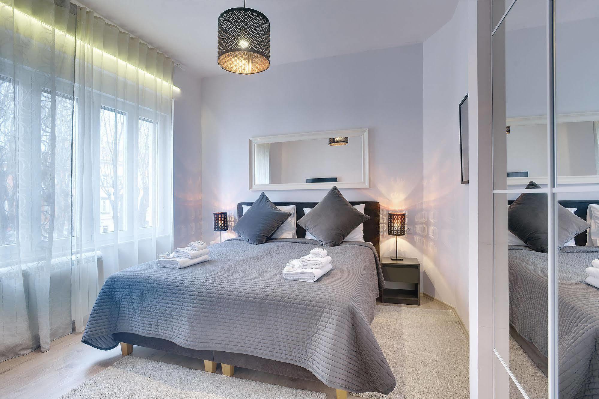 Apartment D&a Center With Free Parking *