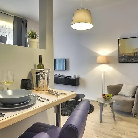 D&A Center Apartments With Free Parking Pula Exterior photo