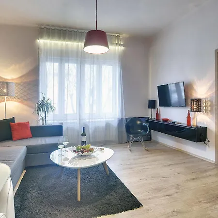 D&A Center Apartments With Free Parking Pula Exterior photo
