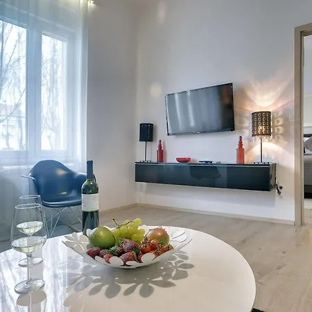 D&A Center Apartments With Free Parking Pula Exterior photo