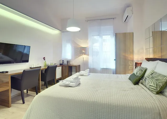 D&A Center Apartments With Free Parking